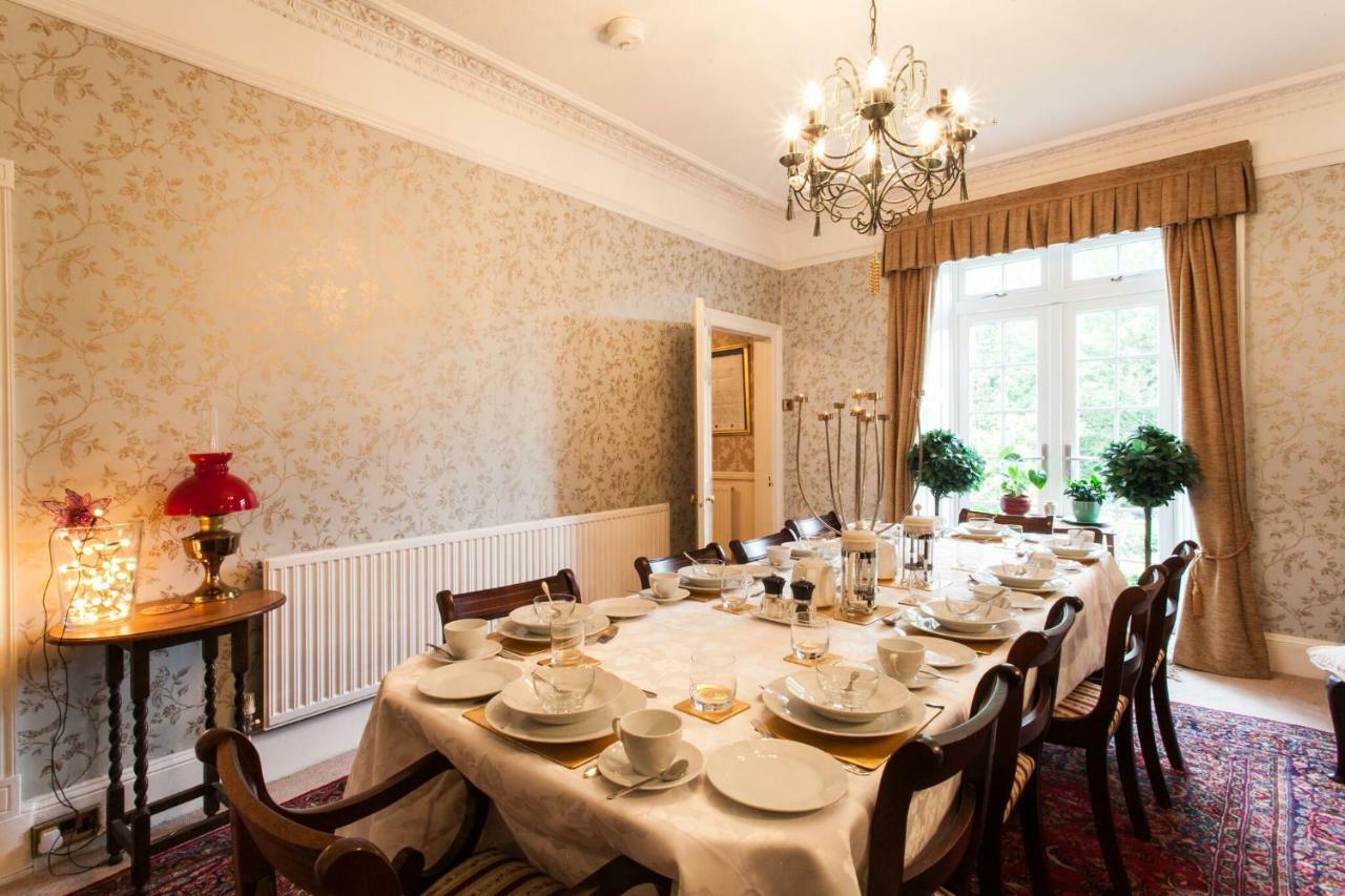 לינה וארוחת בוקר מונמות' Inglewood House מראה חיצוני תמונה