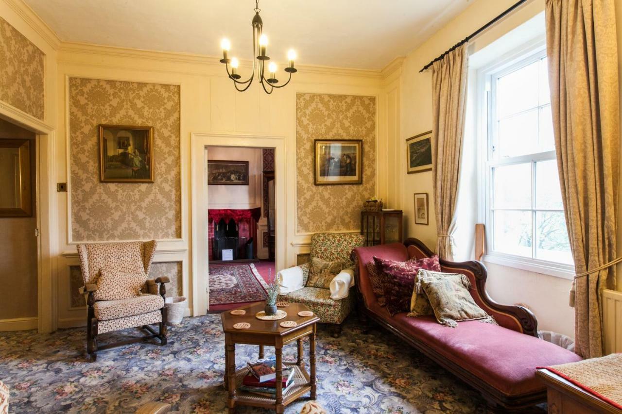 לינה וארוחת בוקר מונמות' Inglewood House מראה חיצוני תמונה