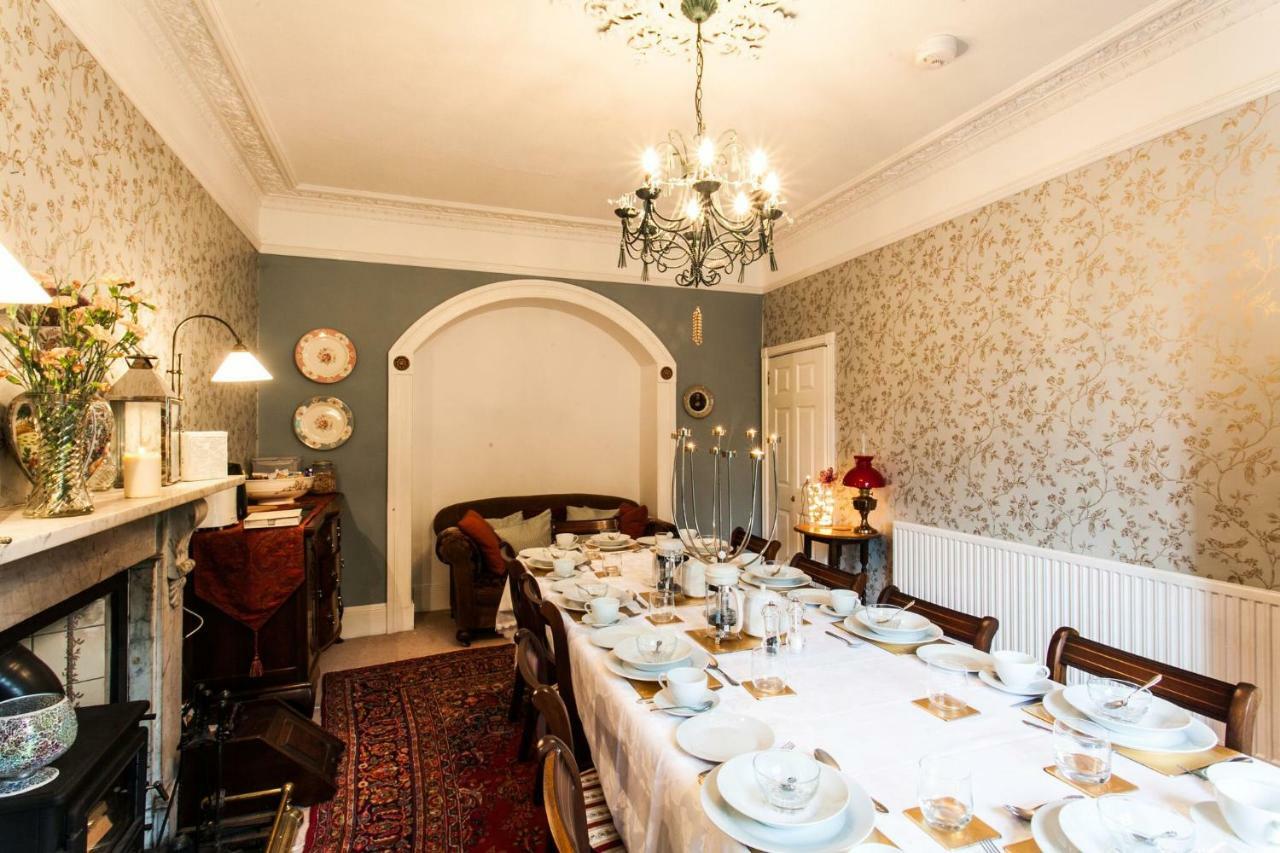 לינה וארוחת בוקר מונמות' Inglewood House מראה חיצוני תמונה