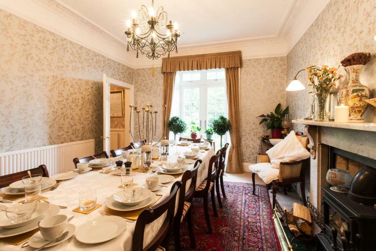 לינה וארוחת בוקר מונמות' Inglewood House מראה חיצוני תמונה
